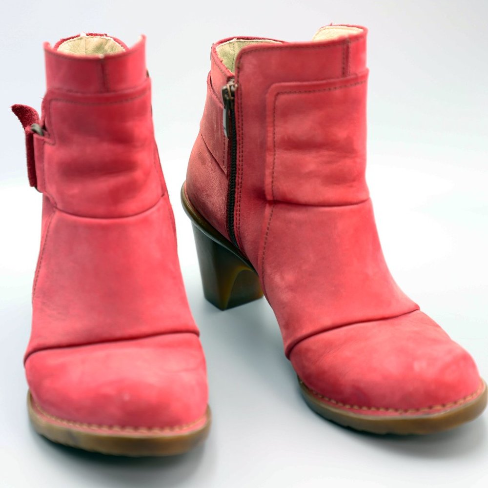 boots that were made for walking